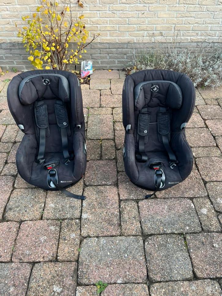 2 maxi-cosi stoelen, Kinderen en Baby's, Autostoeltjes, Zo goed als nieuw, Maxi-Cosi, Ophalen