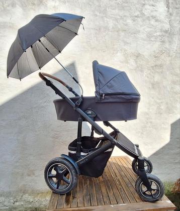 Britax Römer Smile III met ligmand, paraplu, adapters, ... beschikbaar voor biedingen
