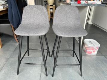 Te koop: Twee barkrukken beschikbaar voor biedingen