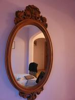 Ovale spiegel met houten frame met versieringen, Huis en Inrichting, Woonaccessoires | Spiegels, Minder dan 100 cm, Minder dan 50 cm