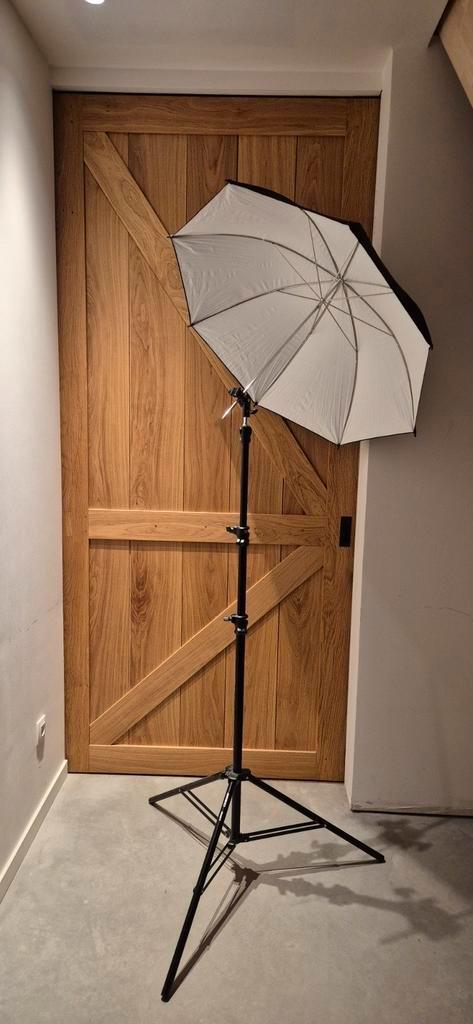 Flitsstatief + flitsparaplu, Audio, Tv en Foto, Fotografie | Fotostudio en Toebehoren, Zo goed als nieuw, Ophalen