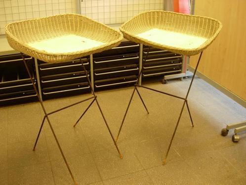 Manden op poten, Huis en Inrichting, Woonaccessoires | Schalen en Manden, Gebruikt, Mand, Vierkant, Overige materialen, Ophalen