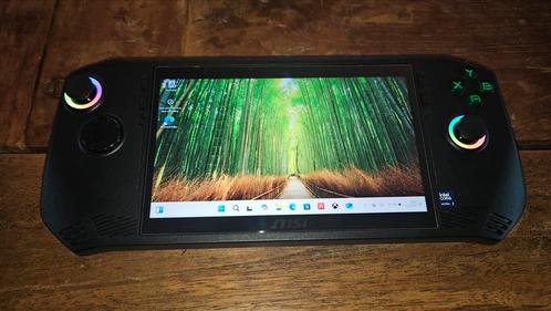 Msi claw a1m 032nl ultra 7 1tb  Handheld game console, Games en Spelcomputers, Spelcomputers | Overige, Zo goed als nieuw, Ophalen