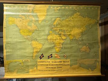 Oude wereldkaart 1962 beschikbaar voor biedingen