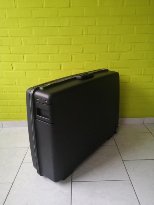 Koffer, Handtassen en Accessoires, Koffers, Gebruikt, Hard kunststof, 60 tot 70 cm, 45 tot 55 cm, Slot, Wieltjes, Ophalen