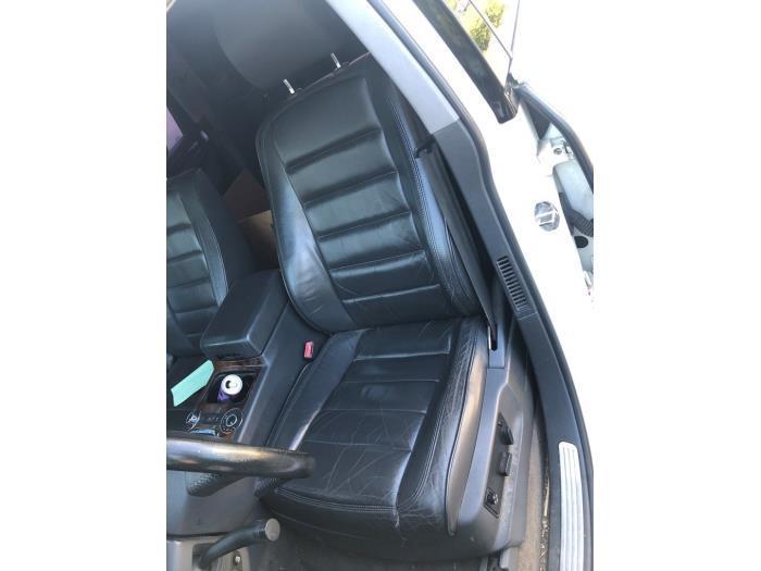 Voorstoelen links + rechts van een Volkswagen Touareg, Auto-onderdelen, Interieur en Bekleding, Volkswagen, Gebruikt, 3 maanden garantie