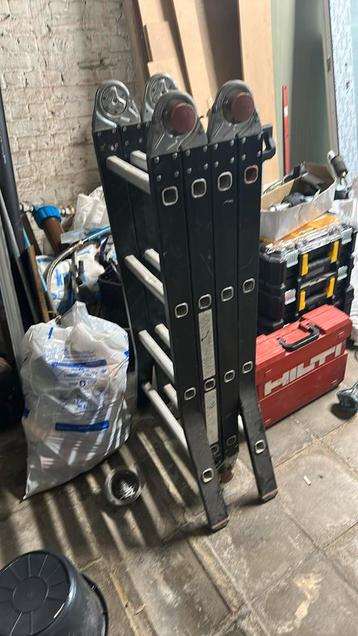 Echelle pliable beschikbaar voor biedingen