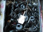 Lot de 60 isolateurs pour clôtures électriques., Pâturage