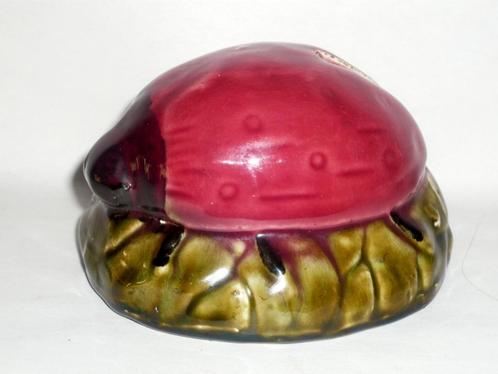 FAIENCERIE D'ORCHIES SPAARPOT LIEVEHEERSBEESTJE CA 1910, Antiek en Kunst, Antiek | Keramiek en Aardewerk, Ophalen of Verzenden