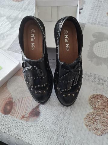 Belles chaussures noires. Pointure 37, Nio Nio, Porté, Chaussures basses, Noir