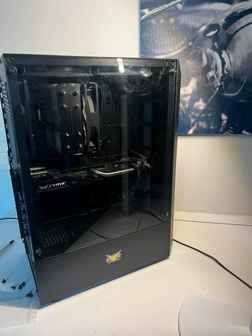Gaming pc beschikbaar voor biedingen