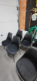 8 eetstoelen Juntoo, Enlèvement