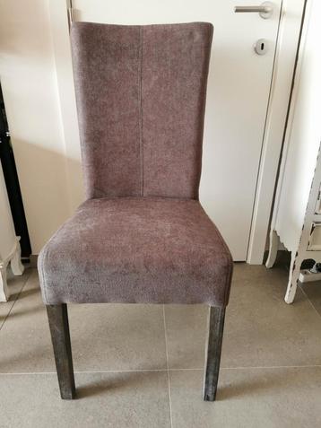 Huiskamer stoelen beschikbaar voor biedingen