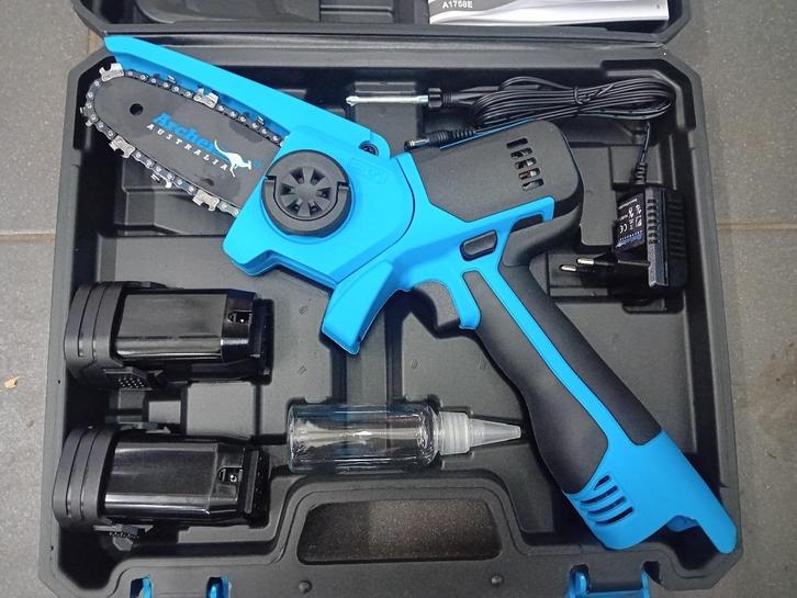 Kleine mini kettingzaag, Doe-het-zelf en Bouw, Gereedschap | Zaagmachines, Nieuw, Kettingzaag, Ophalen