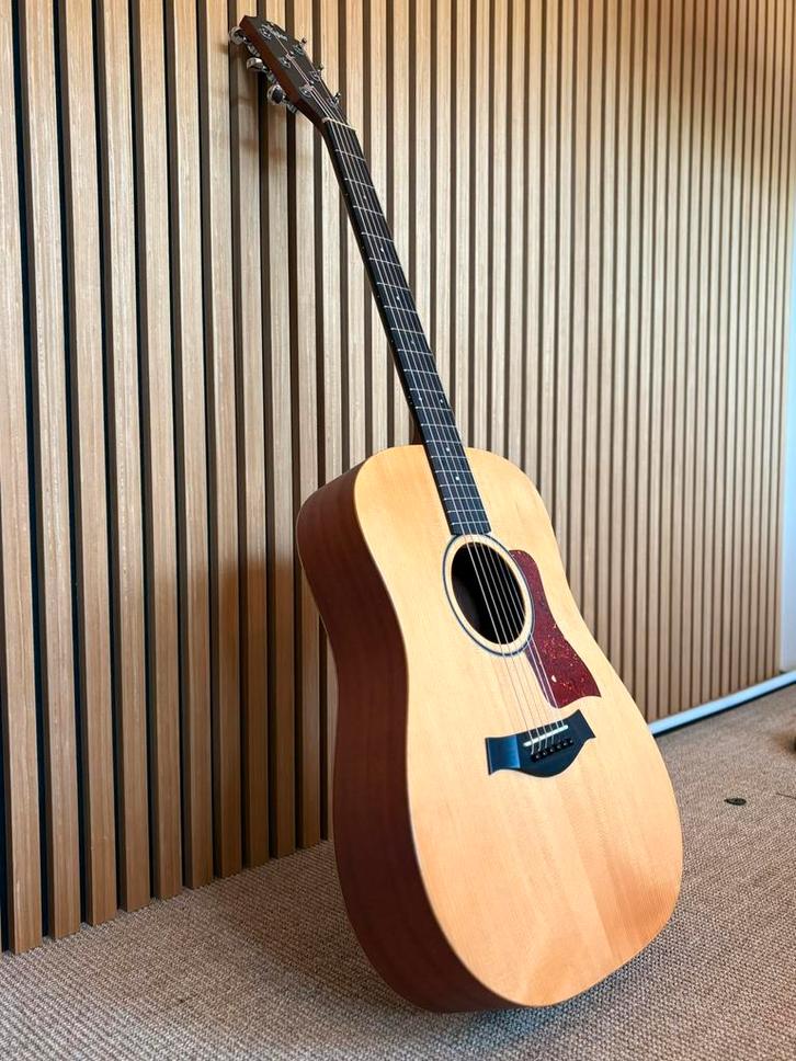 Taylor big baby 2016 (from hollywood), Muziek en Instrumenten, Snaarinstrumenten | Gitaren | Bas, Akoestisch, Ophalen