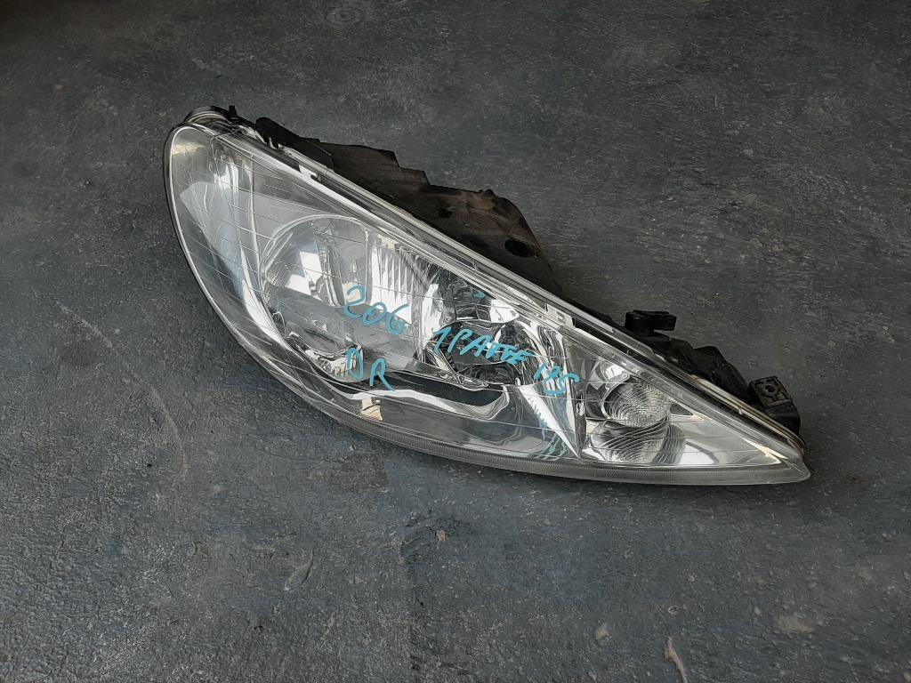 PHARE DROIT PEUGEOT 206 PHASE 2 cote passager, Ophalen of Verzenden, Peugeot