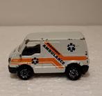 Ambulance collection John World,échelle 1/64, Utilisé, Enlèvement ou Envoi