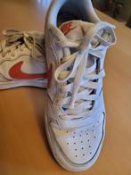 nike sneaker 38, Wit, Nike, Ophalen of Verzenden, Zo goed als nieuw