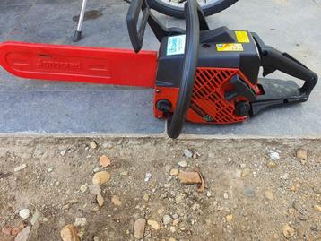 jonsered 2050 turbo Kettingzaag werk Perfect,als heel goed beschikbaar voor biedingen