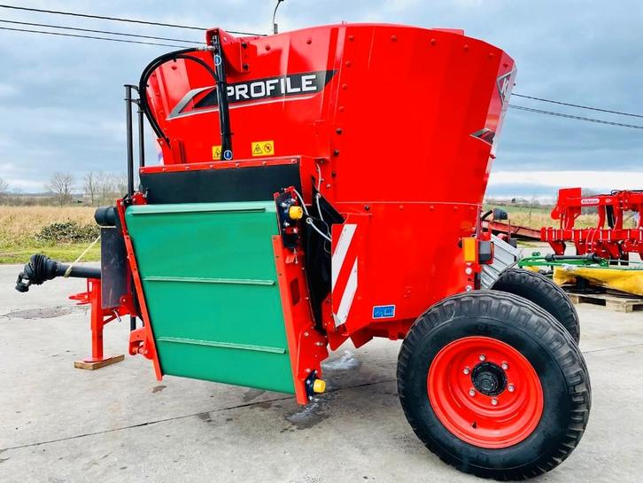 Voedermenwagen Kuhn Profile 1DS, Articles professionnels, Machines & Construction | Technique de soudage, Enlèvement