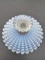 Brocante schaal op voet glas iriserend schelpen, Antiek en Kunst, Antiek | Glaswerk en Kristal, Ophalen of Verzenden