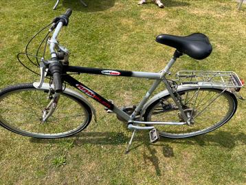 Herenfiets in goede staat beschikbaar voor biedingen