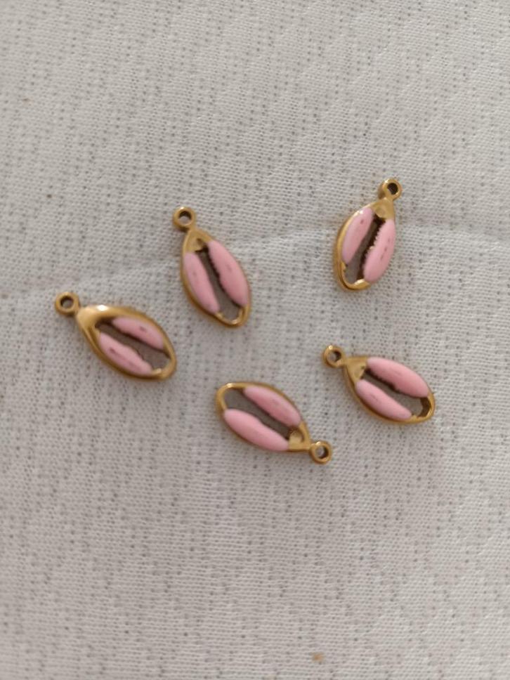 Mooie bedels/kralen 20 stuks., Handtassen en Accessoires, Bedels, Nieuw, Overige merken, Overige materialen, 4 bedels of meer