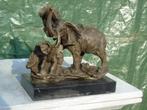 éléphant et son petit en bronze signé, BARYE, Enlèvement ou Envoi, Bronze