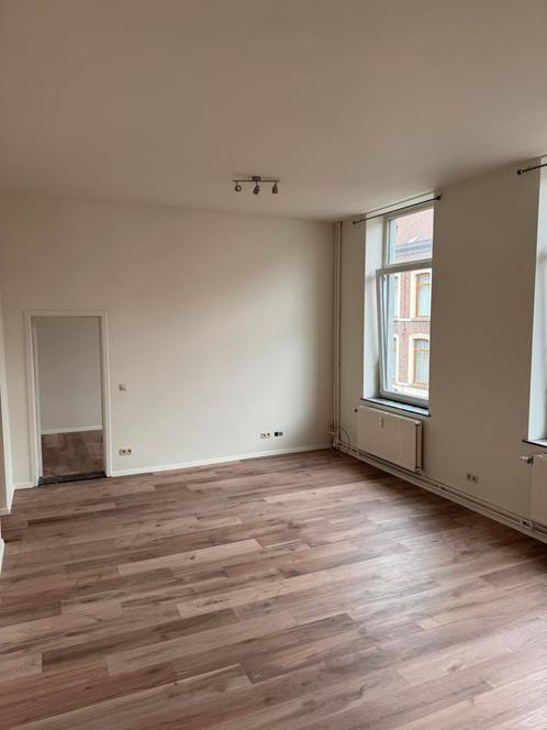appartement 1ch totalement renove au coeur de Gosselies, Immo, Appartementen en Studio's te huur, Charleroi