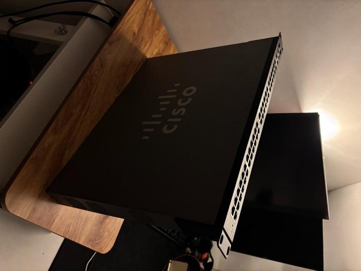 Cisco Managed Switches (SG300-52MP/SG300-28PP), Elektronische apparatuur, Overige elektronische apparatuur, Gebruikt, Ophalen of Verzenden