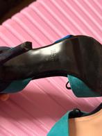 2 hakje te kopen maat 37 mango en zara, Kleding | Dames, Schoenen, Pumps, Ophalen of Verzenden, Gedragen, Rood