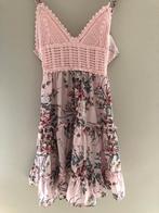 Roze jurk met bloemenprint van Shein, Ophalen, Zo goed als nieuw, Roze