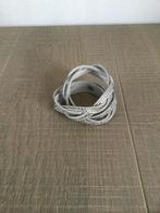 Speciaal armbandje, Ophalen of Verzenden, Zo goed als nieuw, Grijs