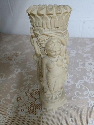 Egyptische Vaas – Decoratief Kunstwerk met Antieke Invloeden beschikbaar voor biedingen