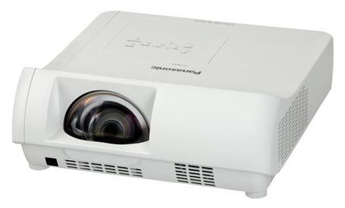 Panasonic PT-TW230E short throw, Audio, Tv en Foto, Beamers, Zo goed als nieuw, Overige technologie, Overige resoluties, Ophalen