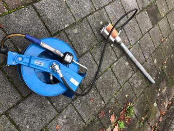 Alemite ram pump 9968+Flexbimec 9092 -Automatische haspel beschikbaar voor biedingen