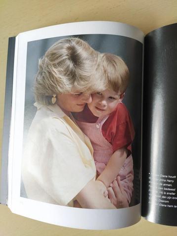 boek: Kennedy JFK/Prinses Diana/Ernest Hemingway beschikbaar voor biedingen