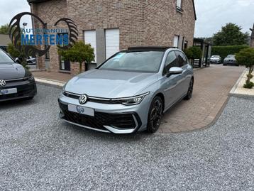 Volkswagen Golf VIII 1.5 eTSI 150PK DSG R-Line PANO NIEUW beschikbaar voor biedingen