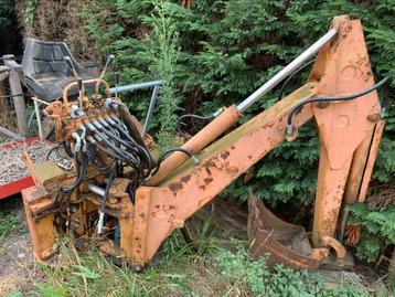 Kraan graafarm voor achter tractor beschikbaar voor biedingen