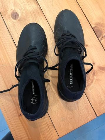 Adidas Predator turf voetbalschoenen beschikbaar voor biedingen