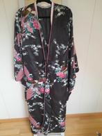 Elegante kimono met pauwenprint – maat M, Kleding | Dames, Ophalen of Verzenden, Nieuw, Maat 38/40 (M), Zwart