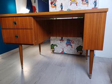 Ancien bureau vintage beschikbaar voor biedingen