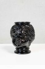 Decorative black glazed head vase, Ophalen, Zwart, Aardewerk of Porselein, Zo goed als nieuw