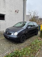 2005 Volkswagen Polo, Auto's, Voorwielaandrijving, Handgeschakeld, Grijs, Particulier