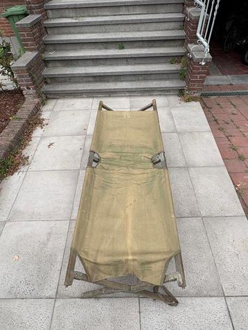 Vintage plooibed 1945 beschikbaar voor biedingen
