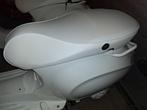 Nieuwe witte zadel vespa sprint, Fietsen en Brommers, Ophalen, Zo goed als nieuw, Zadel, Vespa