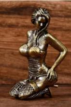 Massief messing beeldje sexy vrouw zittend (5cm hoog), Collections, Statues & Figurines, Enlèvement ou Envoi, Neuf