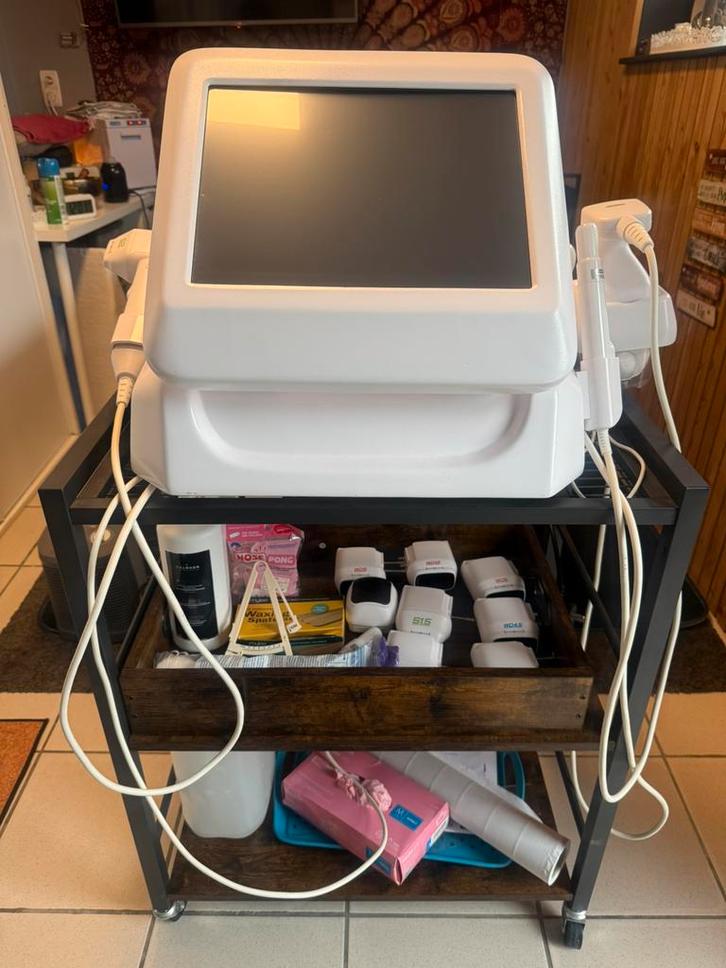 Appareil Hifu 12D etat neuf, Handtassen en Accessoires, Uiterlijk | Lichaamsverzorging, Zo goed als nieuw, Ophalen