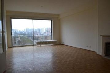 Appartement te koop in Bruxelles, 3 slpks beschikbaar voor biedingen