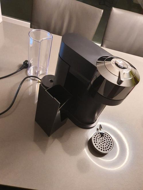 Koffiemachine Nespresso Vertuo Next + melkopschuimer, Elektronische apparatuur, Koffiezetapparaten, Koffiemachine, Ophalen